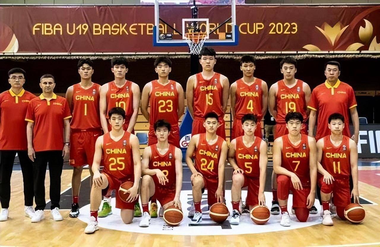 比肩文班周琦杨瀚森！郇斯楠U19世界杯场均5盖帽