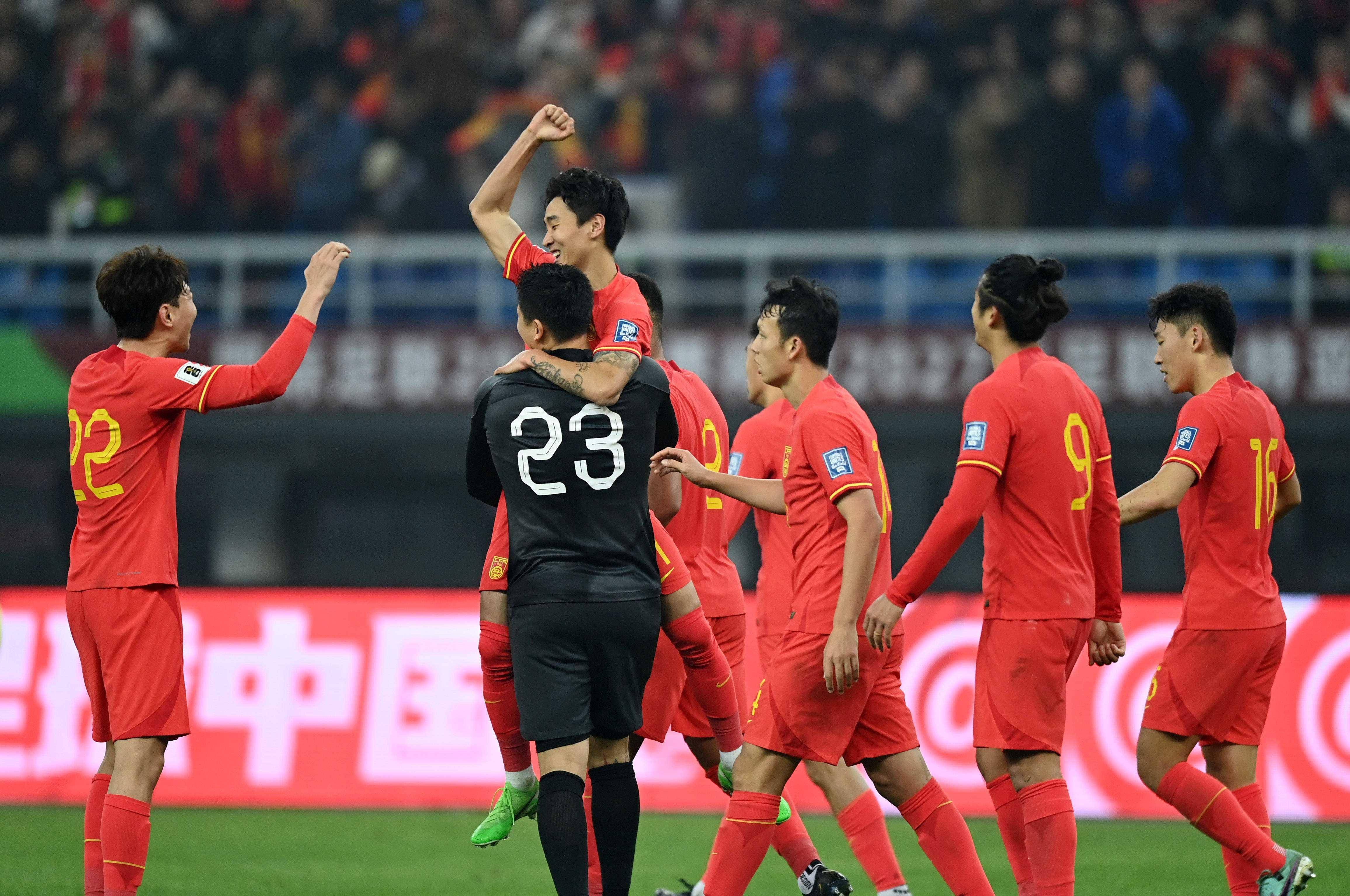热议国足0-3韩国：意料中的输球我们踢的是二十年前的足