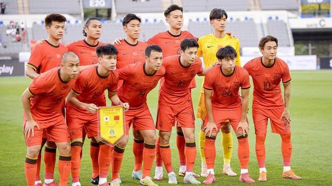 包含国足选帅主攻年富力强欧洲教练卡纳瓦罗表态愿重返中国的词条