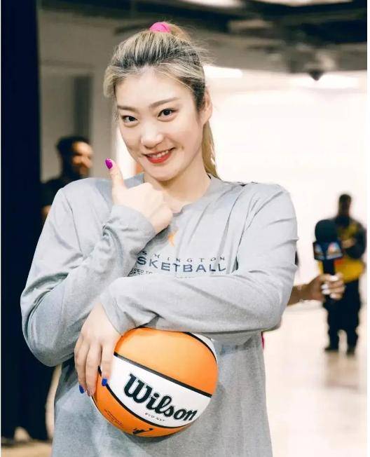关于杨毅谈李梦无缘亚洲杯:宫鲁鸣无任何私欲的信息