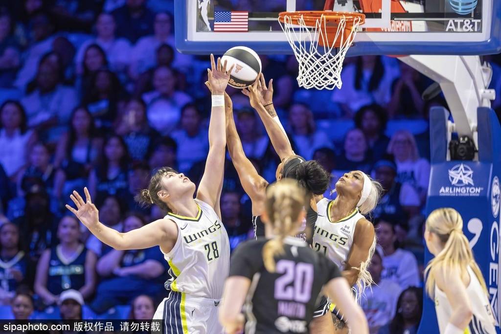 李月汝砍赛季新高11分9篮板！WNBA飞翼擒太阳