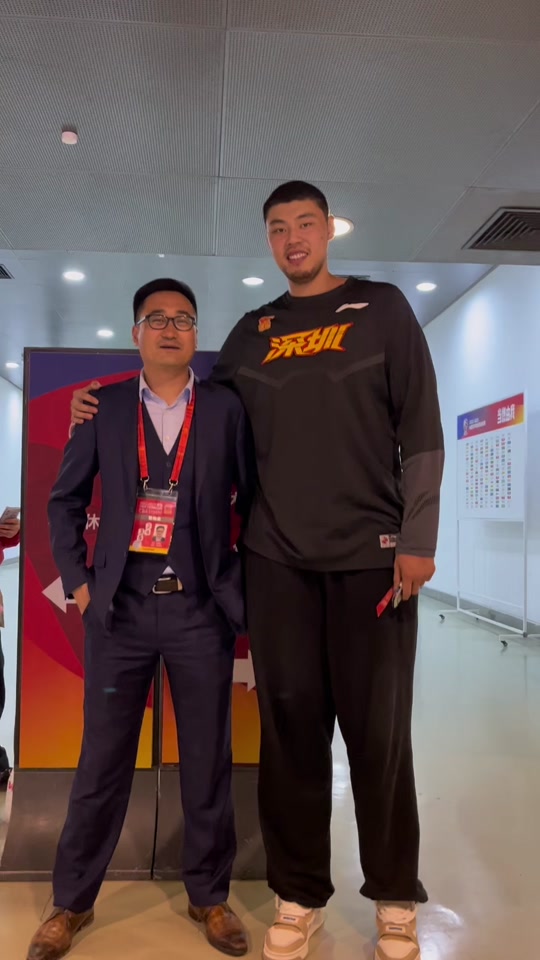 前深圳男篮中锋赵义明加盟湖北男篮，出战NBL联赛