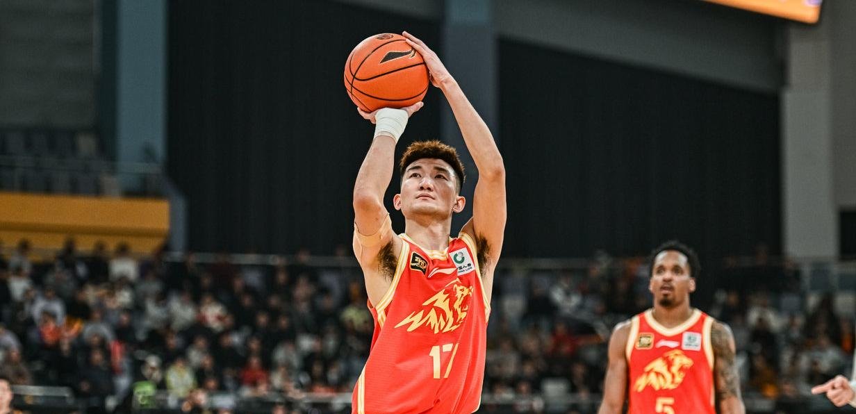 关于广厦队主场击败青岛，夺得胜利之魄的信息
